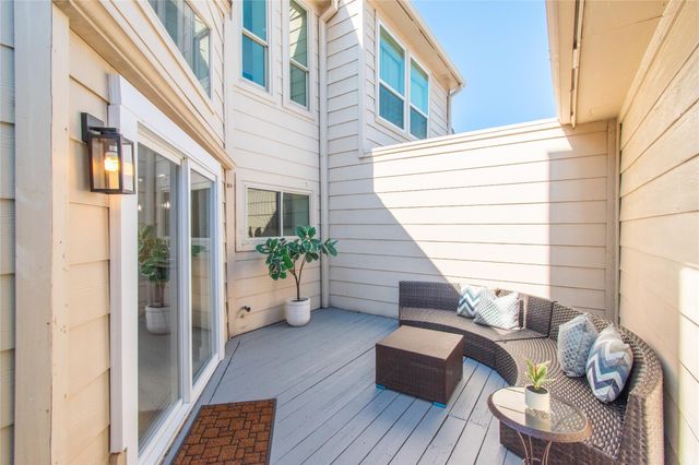 727 Bunker Hill Road 43, Houston, TX 77024