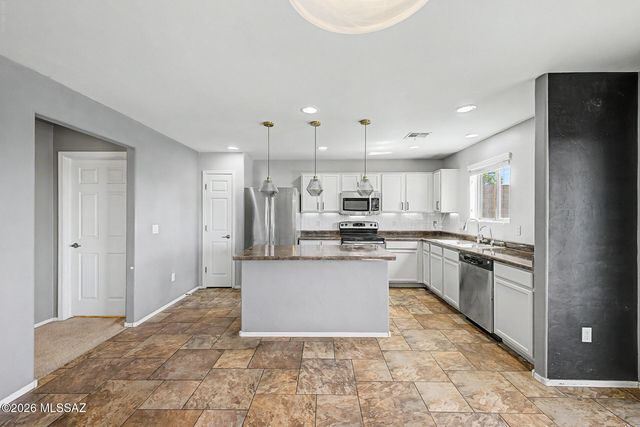 294 S Princess Erica Drive, Vail, AZ 85641