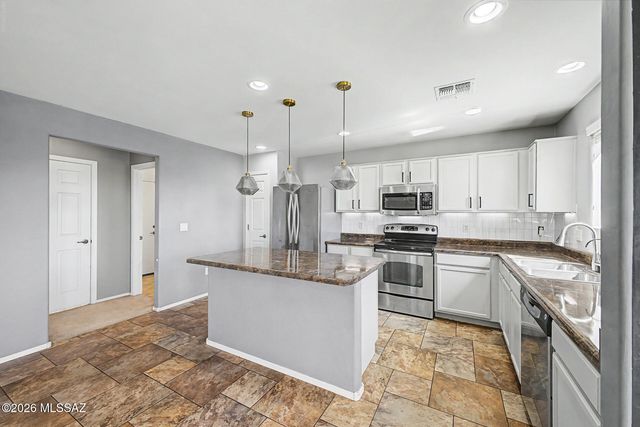 294 S Princess Erica Drive, Vail, AZ 85641