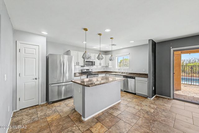 294 S Princess Erica Drive, Vail, AZ 85641