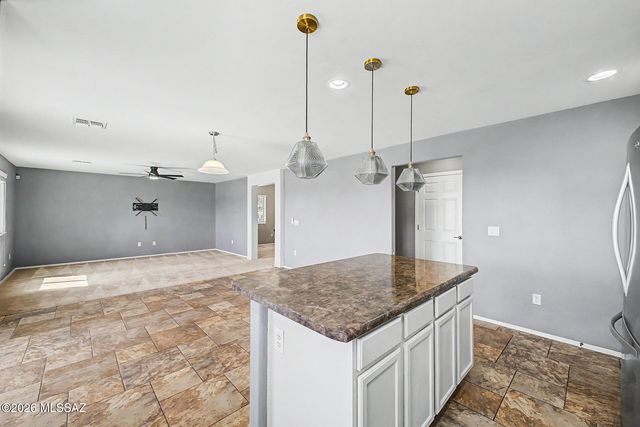 294 S Princess Erica Drive, Vail, AZ 85641