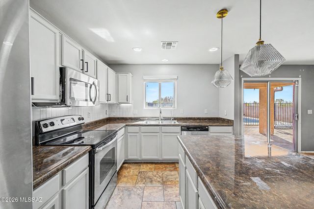 294 S Princess Erica Drive, Vail, AZ 85641