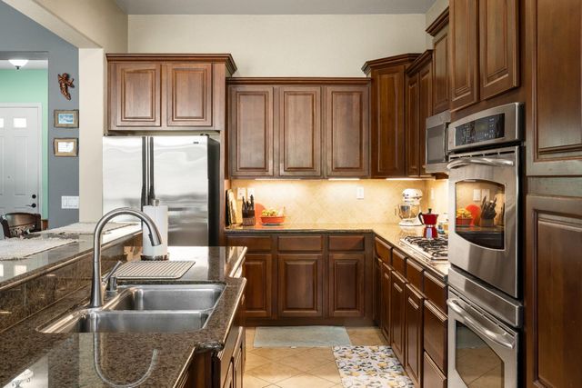 3789 Isabella St, West Sacramento, CA 95691