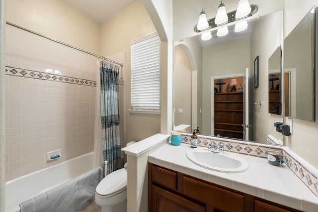 3789 Isabella St, West Sacramento, CA 95691