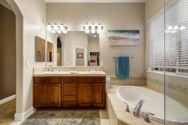 3789 Isabella St, West Sacramento, CA 95691