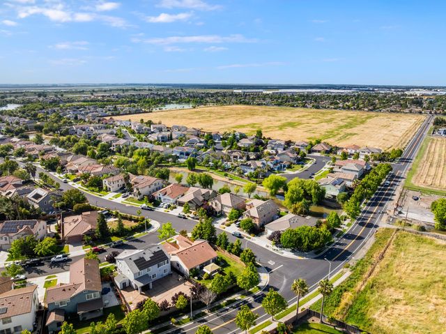 3789 Isabella St, West Sacramento, CA 95691