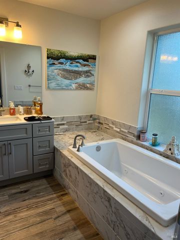 9786 Pinon Way, Kelseyville, CA 95451