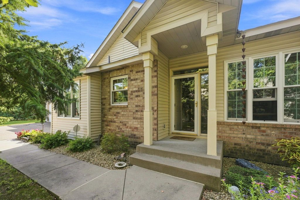 132 Wedgewood Court, Mahtomedi, MN 55115 — photo 3