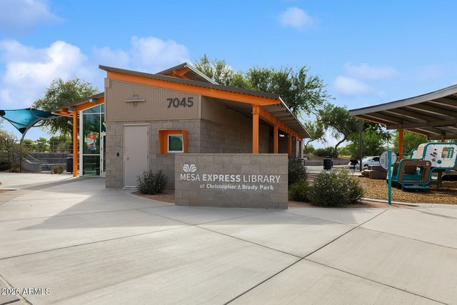 7246 E LOMITA Avenue, Mesa, AZ 85209