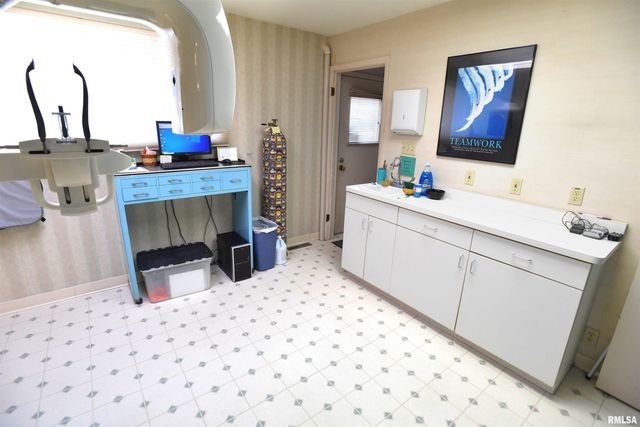 600 S 4th St Ste A, Pekin, IL 61554