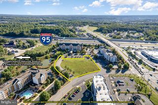 1068-1076 HOSPITALITY LN, Fredericksburg, VA 22401