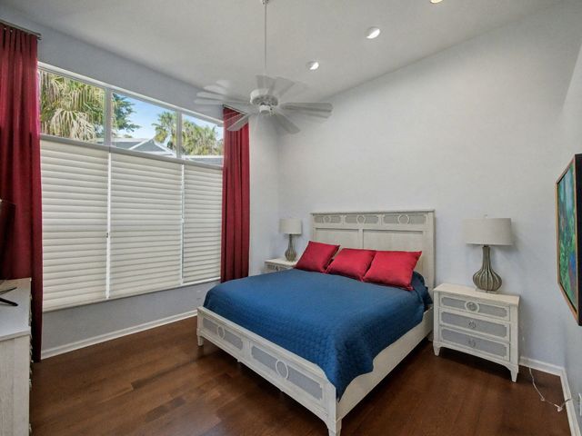 320 Sunset Bay Lane, Palm Beach Gardens, FL 33418