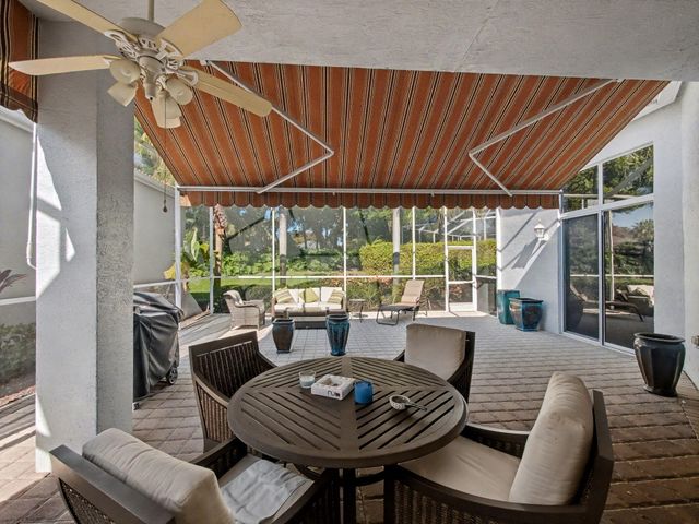 320 Sunset Bay Lane, Palm Beach Gardens, FL 33418