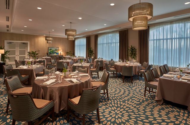 320 Sunset Bay Lane, Palm Beach Gardens, FL 33418