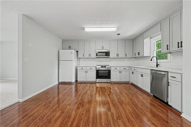 1312 Smokerise Lane, Auburn, GA 30011