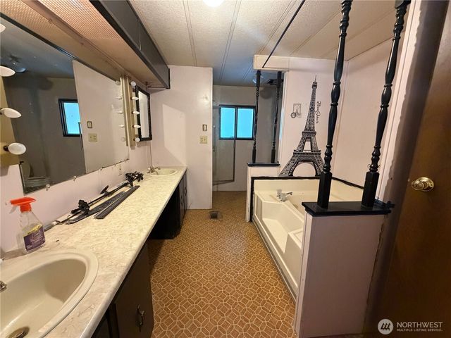 11432 Nisqually Park Loop SE, Olympia, WA 98513