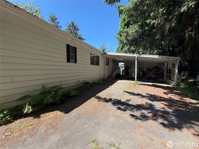 11432 Nisqually Park Loop SE, Olympia, WA 98513