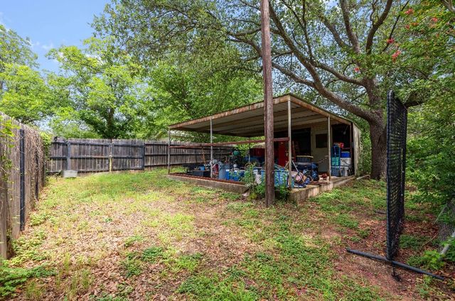 3904 Glenwood Drive, Brownwood, TX 76801