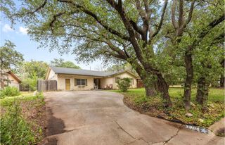 3904 Glenwood Drive, Brownwood, TX 76801