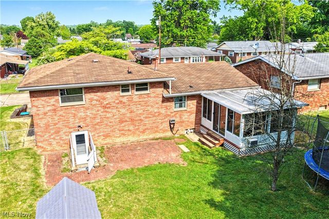 2802 16th Avenue, Vienna, WV 26105