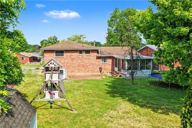 2802 16th Avenue, Vienna, WV 26105