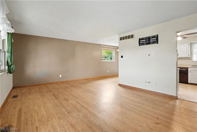 2802 16th Avenue, Vienna, WV 26105