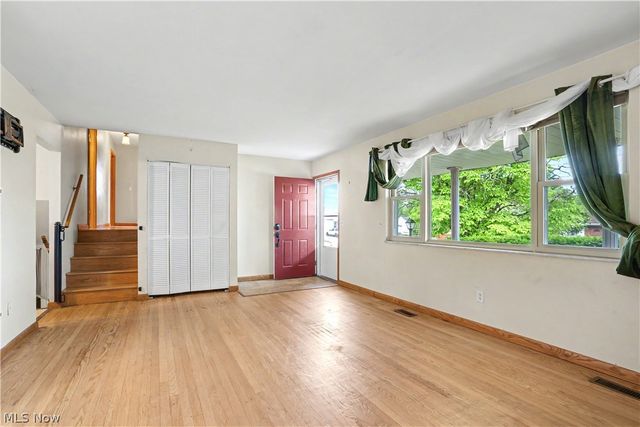 2802 16th Avenue, Vienna, WV 26105