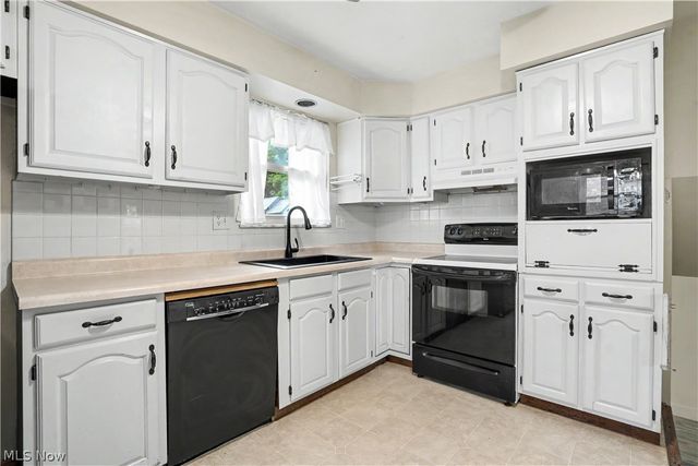 2802 16th Avenue, Vienna, WV 26105