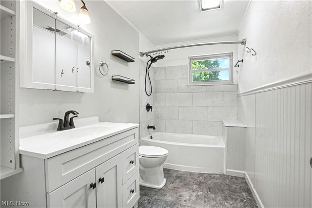 2802 16th Avenue, Vienna, WV 26105