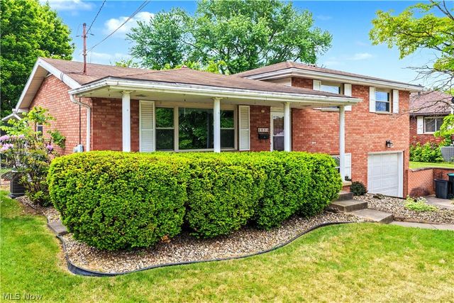 2802 16th Avenue, Vienna, WV 26105