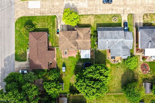 2802 16th Avenue, Vienna, WV 26105