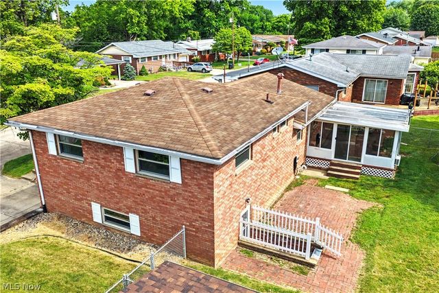 2802 16th Avenue, Vienna, WV 26105