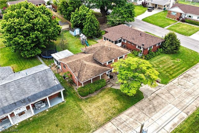 2802 16th Avenue, Vienna, WV 26105