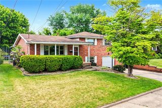 2802 16th Avenue, Vienna, WV 26105