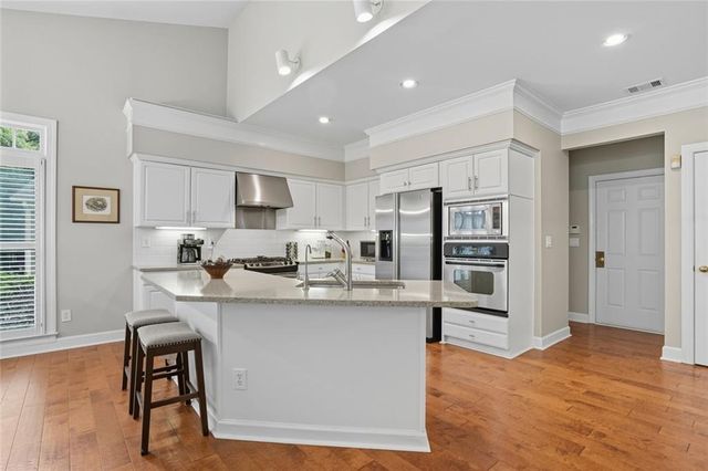 5335 Briarleigh Close, Dunwoody, GA 30338