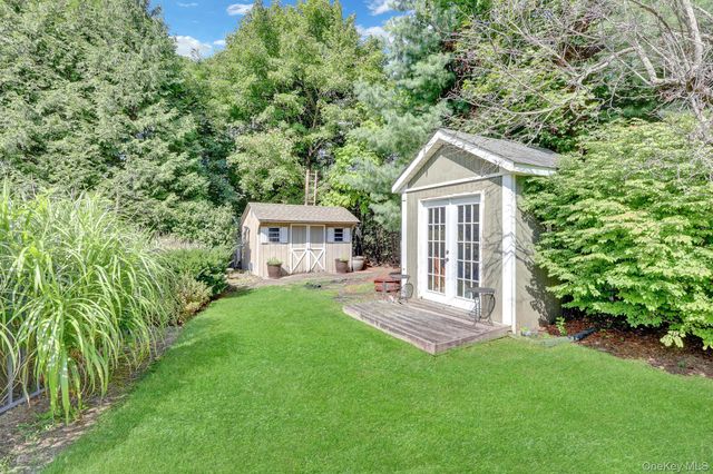 6 Patricks Way, Saint James, NY 11780