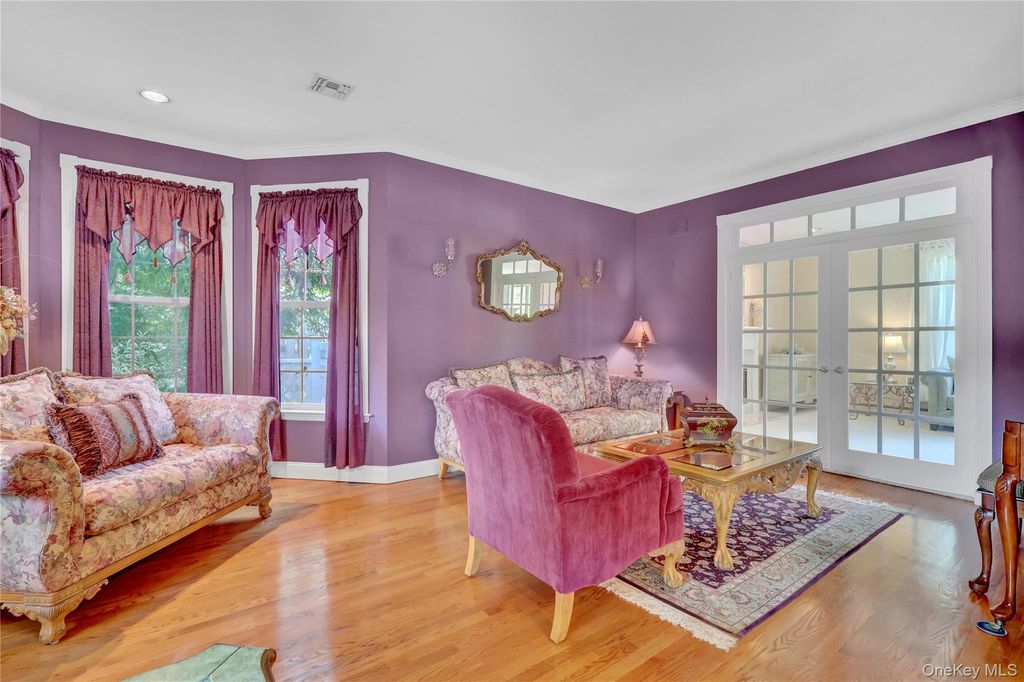 6 Patricks Way, Saint James, NY 11780 — photo 5