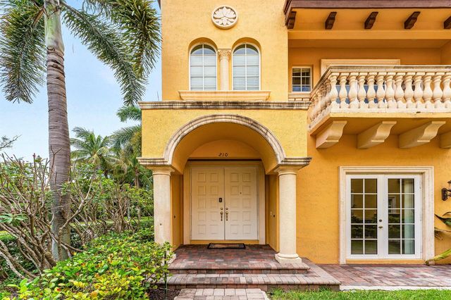 210 NE 69th Circle, Boca Raton, FL 33487