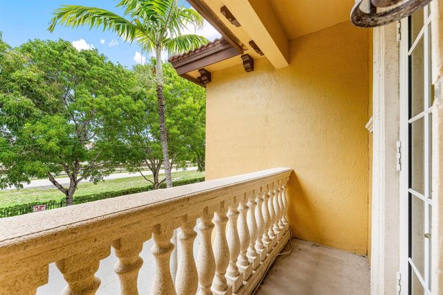 210 NE 69th Circle, Boca Raton, FL 33487