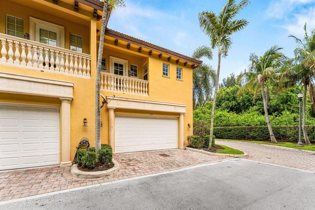 210 NE 69th Circle, Boca Raton, FL 33487
