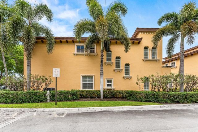 210 NE 69th Circle, Boca Raton, FL 33487