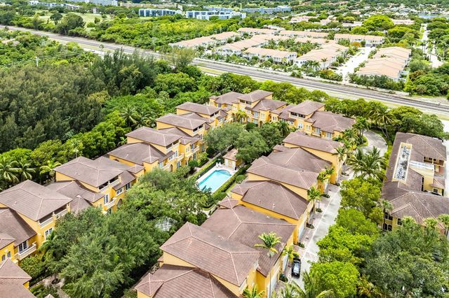 210 NE 69th Circle, Boca Raton, FL 33487