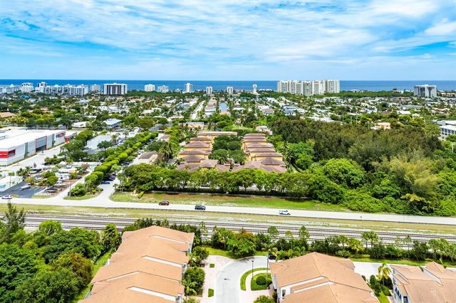 210 NE 69th Circle, Boca Raton, FL 33487