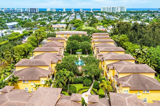 210 NE 69th Circle, Boca Raton, FL 33487