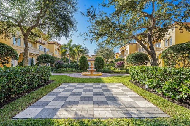 210 NE 69th Circle, Boca Raton, FL 33487