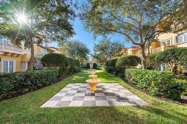 210 NE 69th Circle, Boca Raton, FL 33487