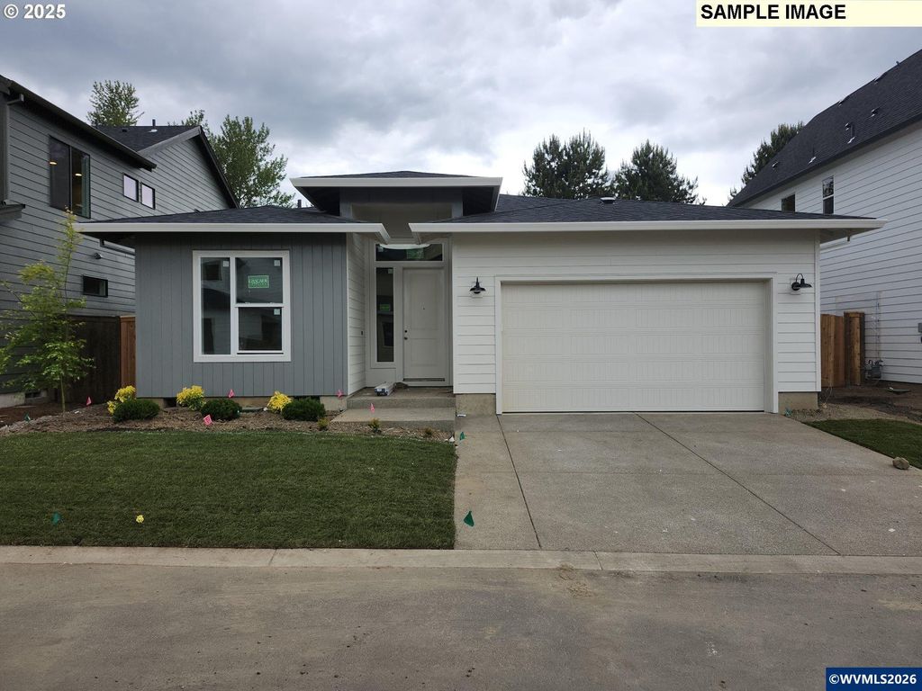 717 Magnolia Av, Woodburn, OR 97071