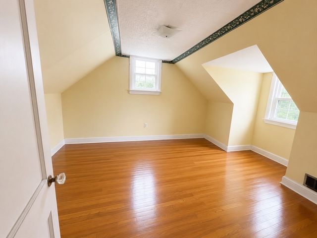 63 Oak St, Stoneham, MA 02180