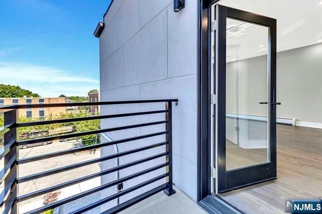 420 Glen Avenue A, Palisades Park, NJ 07650