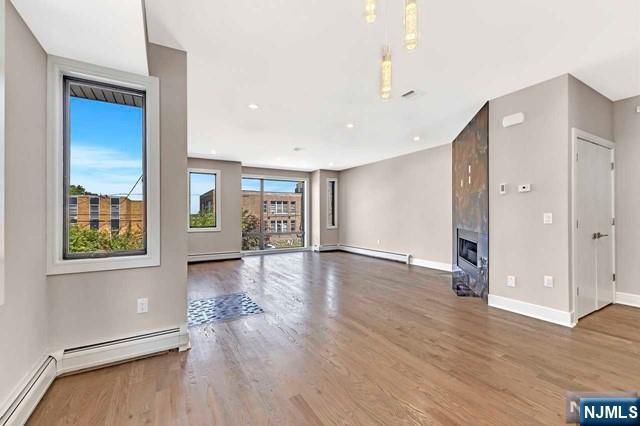 420 Glen Avenue A, Palisades Park, NJ 07650